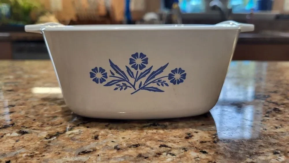 Vintage 1972-79 Blue Cornflower P-43-B, 2 3/4 Cups Corning Ware